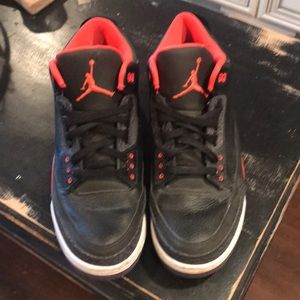 Nike AirJordan 3’s. EUC. Barely worn size 13